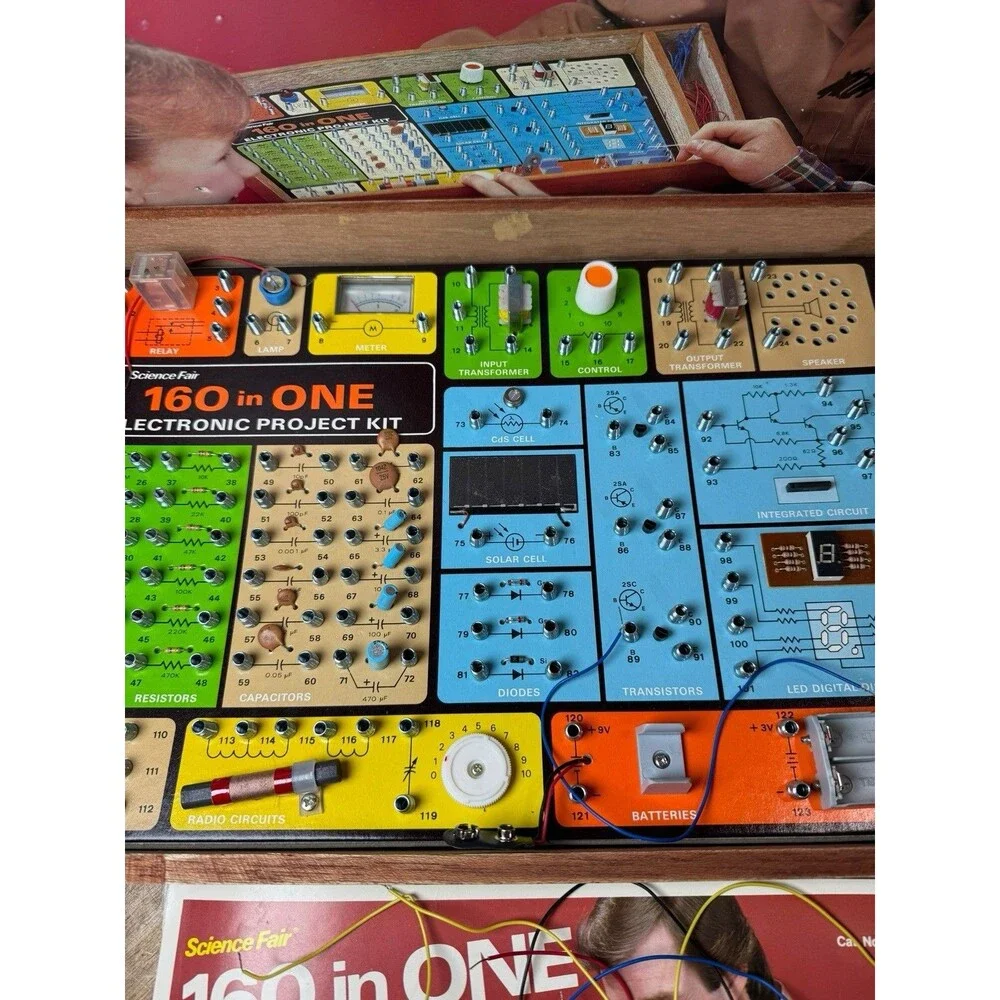 Vintage Radio Shack Science Fair 160 in One Electronic Project Kit - No. 28-258
